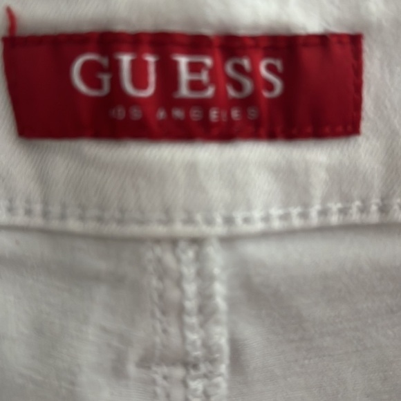 Guess White Floral High Rise Jean Raw Edge Shorts Size 26 - Picture 5 of 6